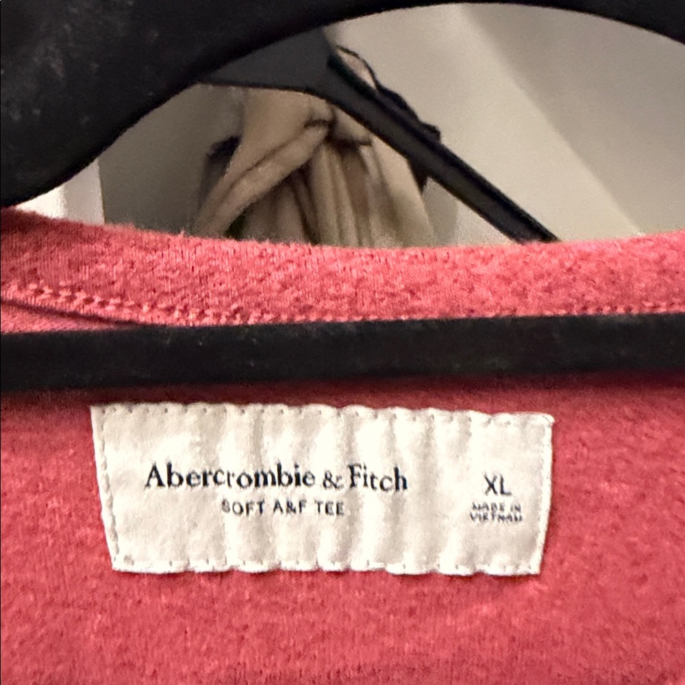 Abercrombie & Fitch Red Long Sleeve Tee - Picture 2 of 3